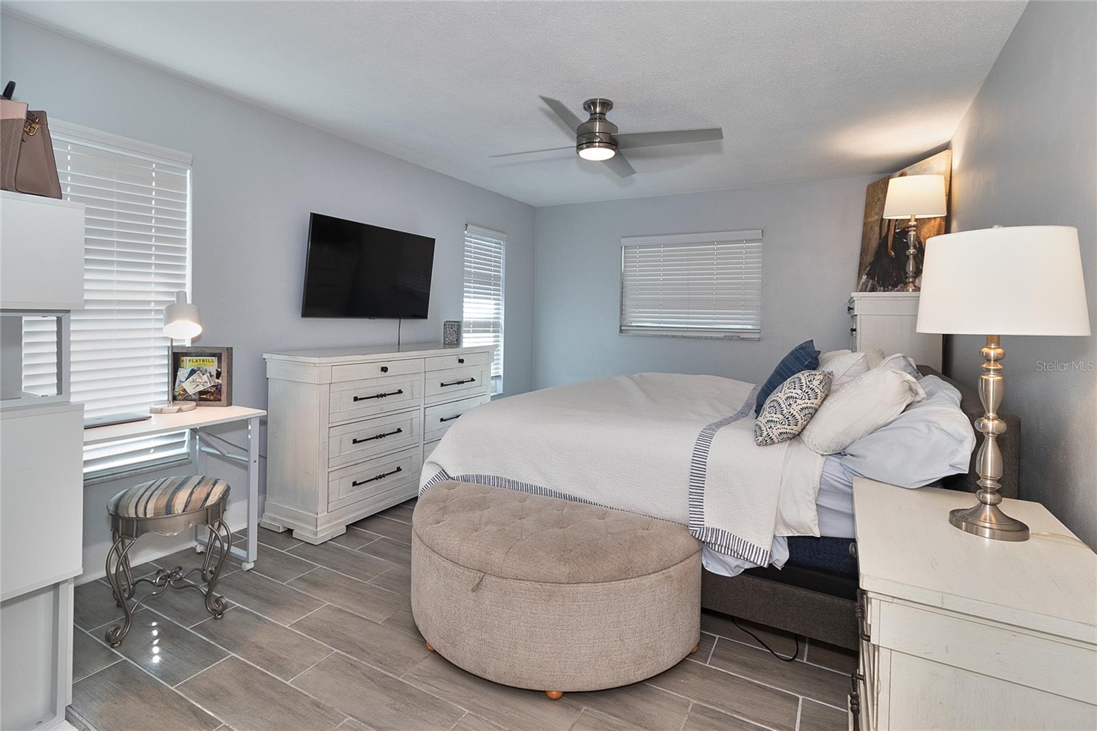 FAIRWAY ESTATES 6TH ADD - Residential