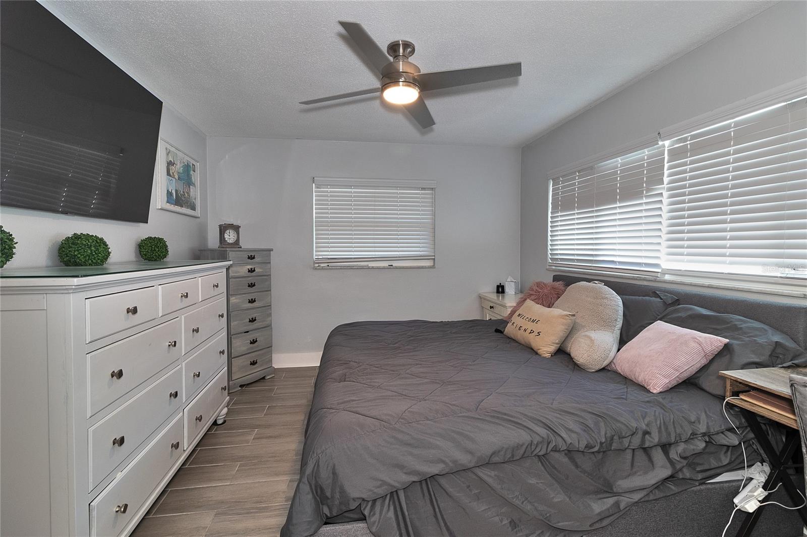 FAIRWAY ESTATES 6TH ADD - Residential