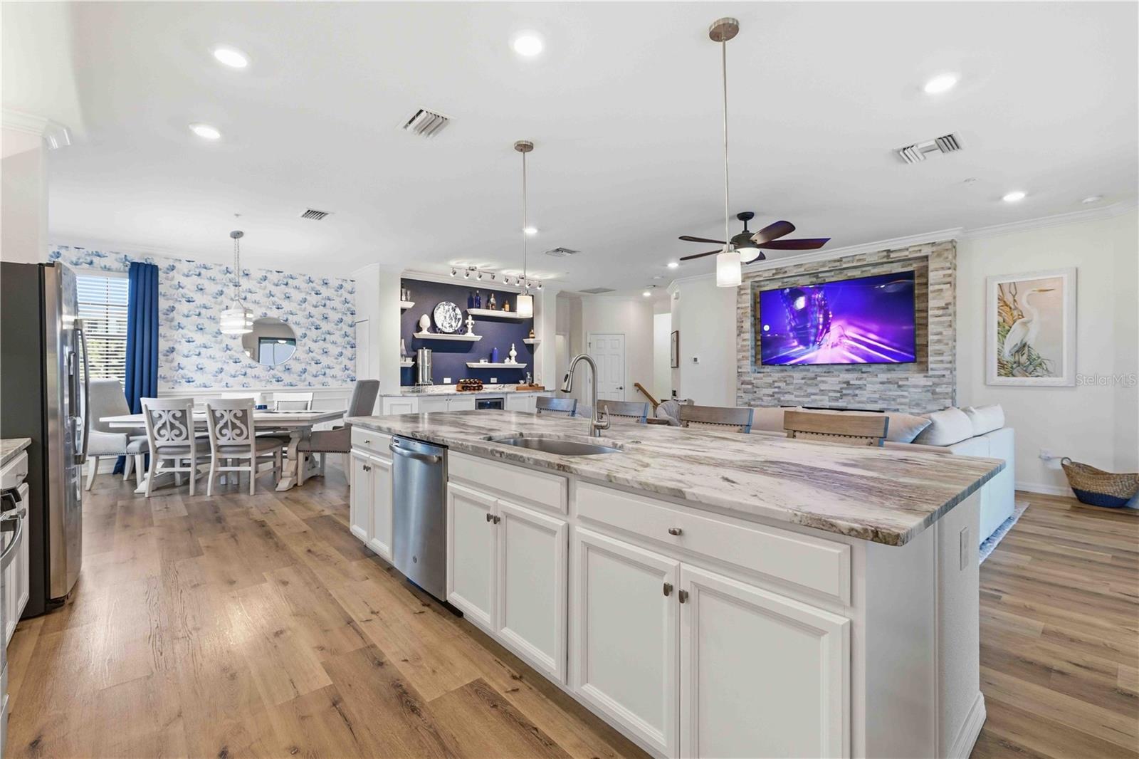 COACH HOMES III AT LAKEWOOD NATIONAL - Residential