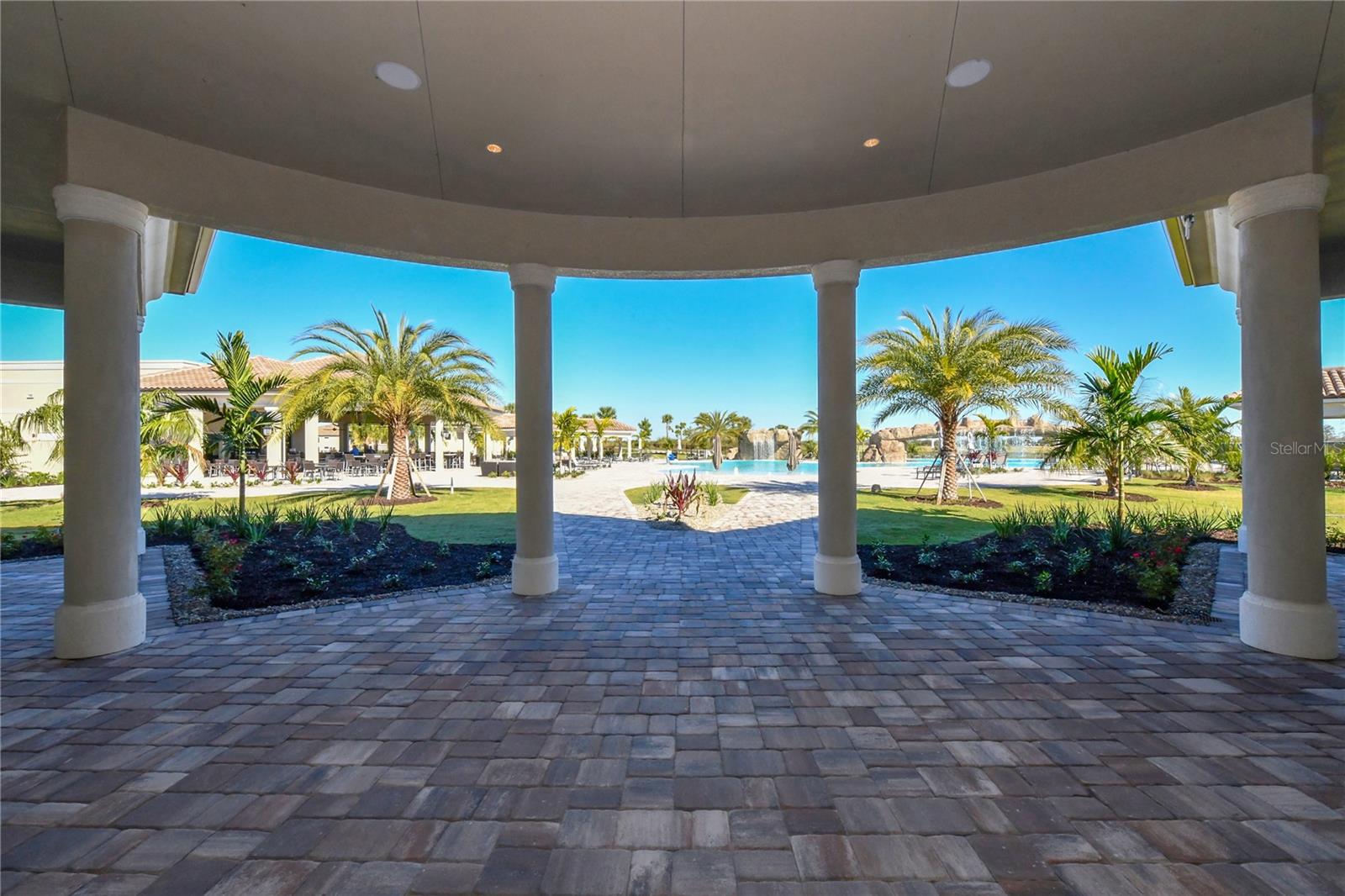 COACH HOMES III AT LAKEWOOD NATIONAL - Residential