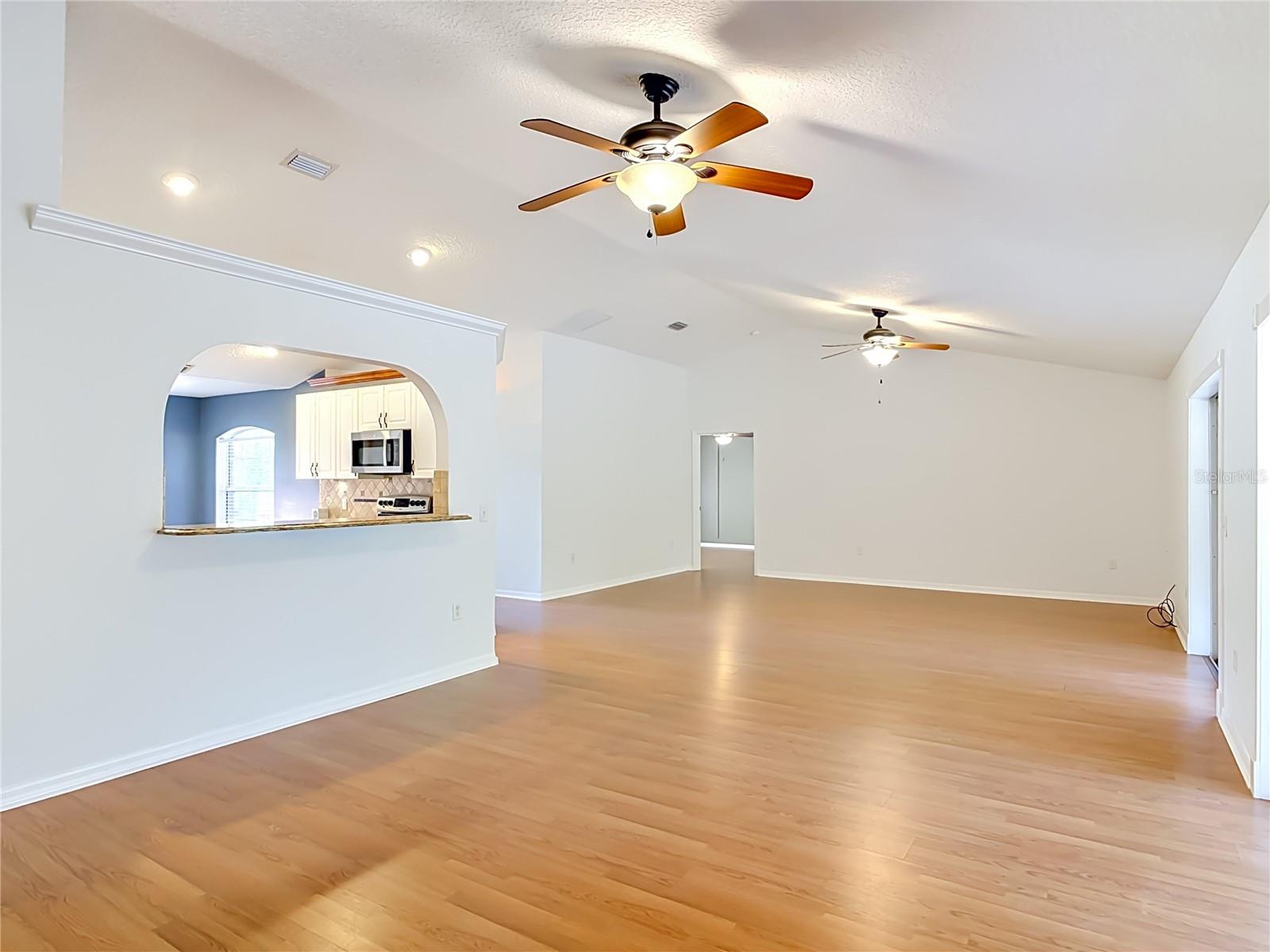ROYAL TRAILS UNIT 01 - Residential
