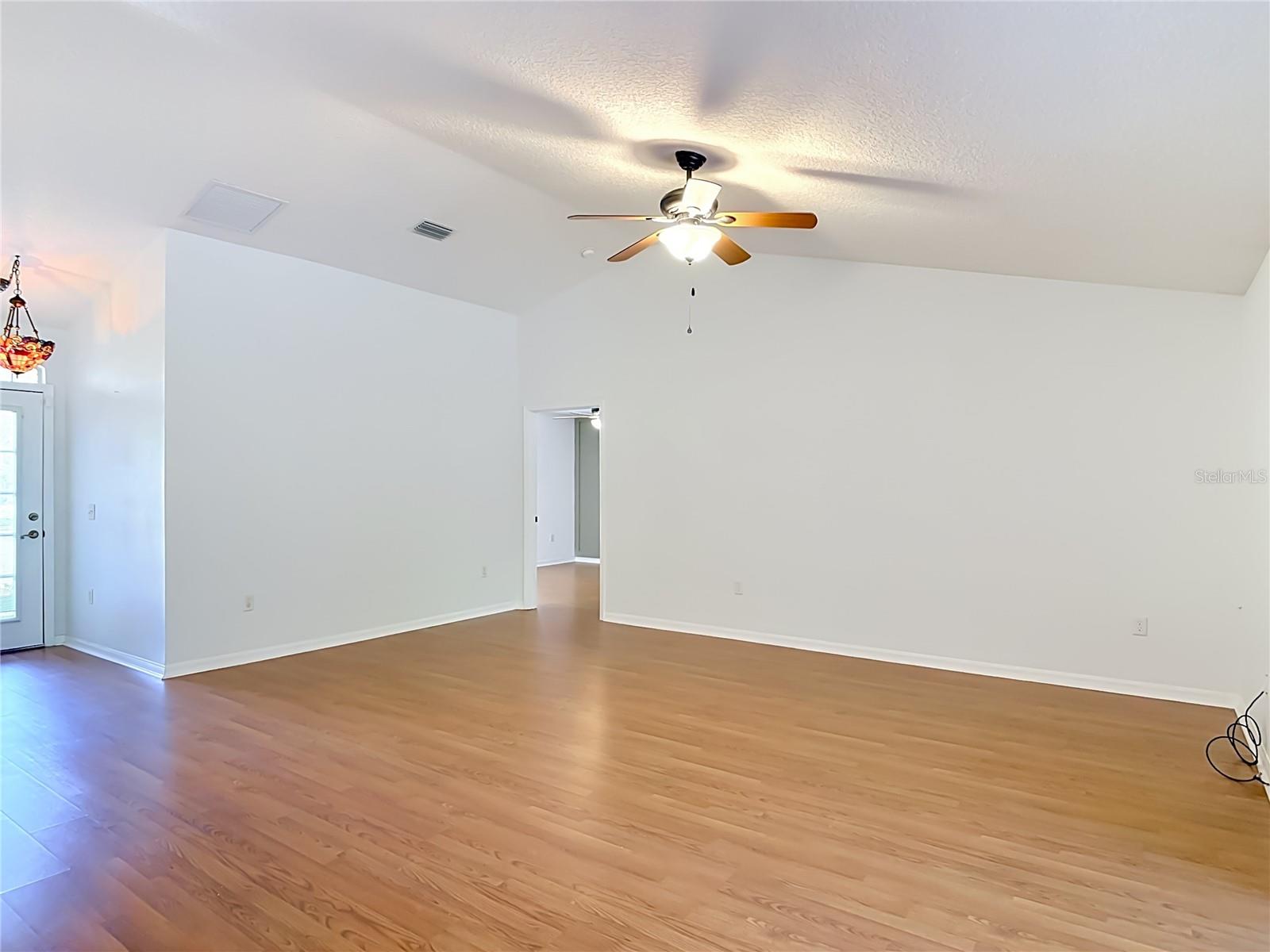 ROYAL TRAILS UNIT 01 - Residential