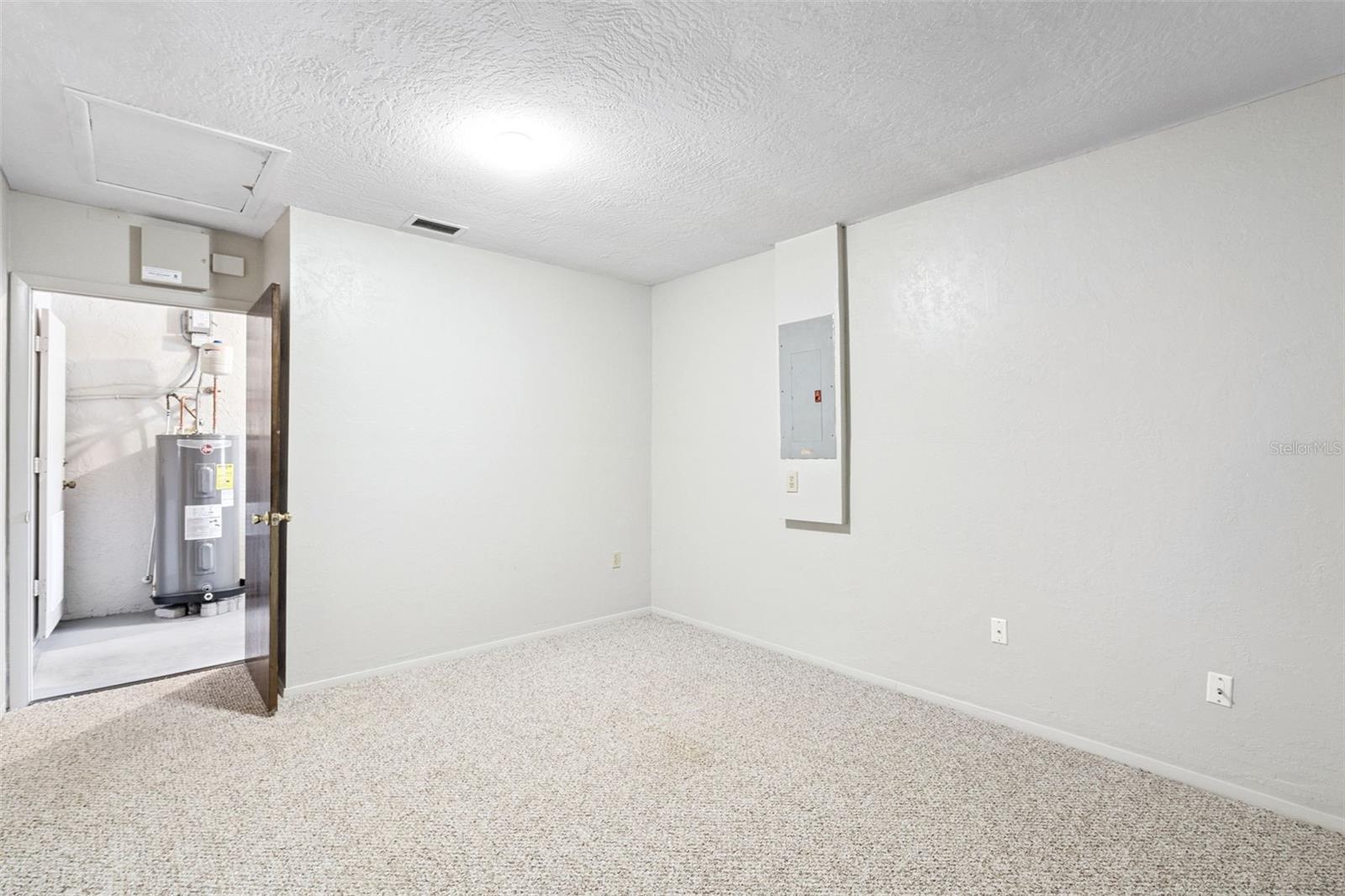 DELTONA LAKES UNIT 04 - Residential