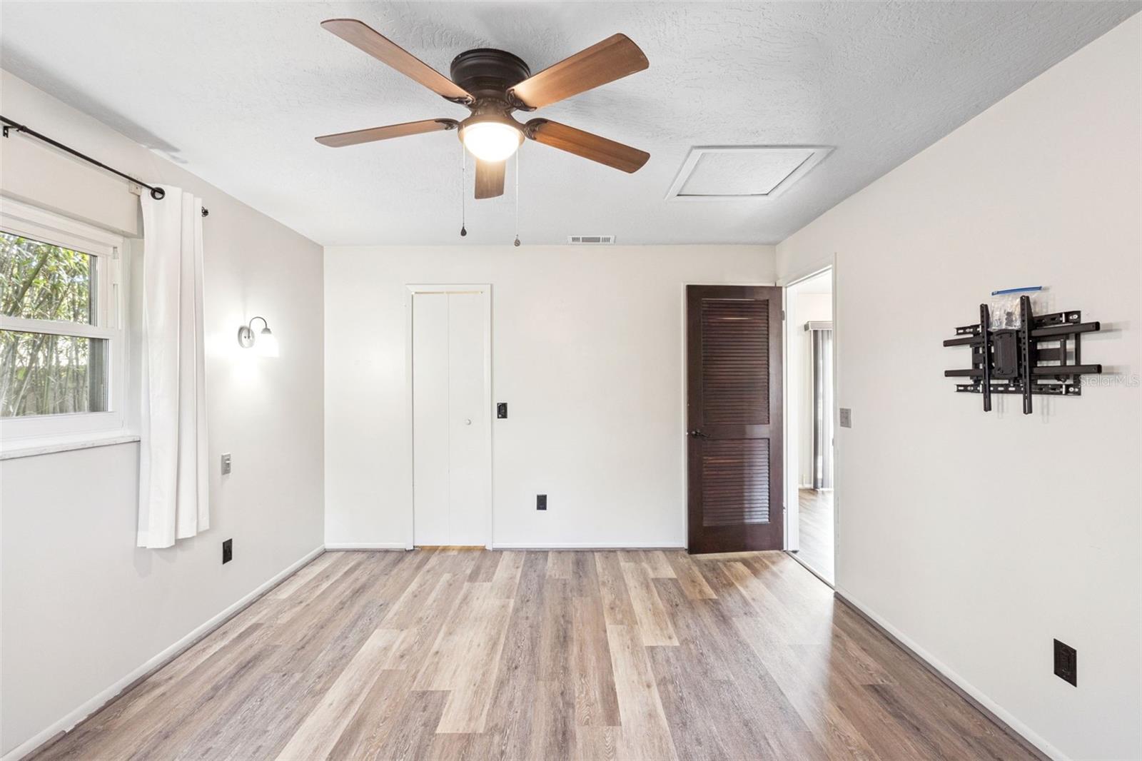 DELTONA LAKES UNIT 04 - Residential