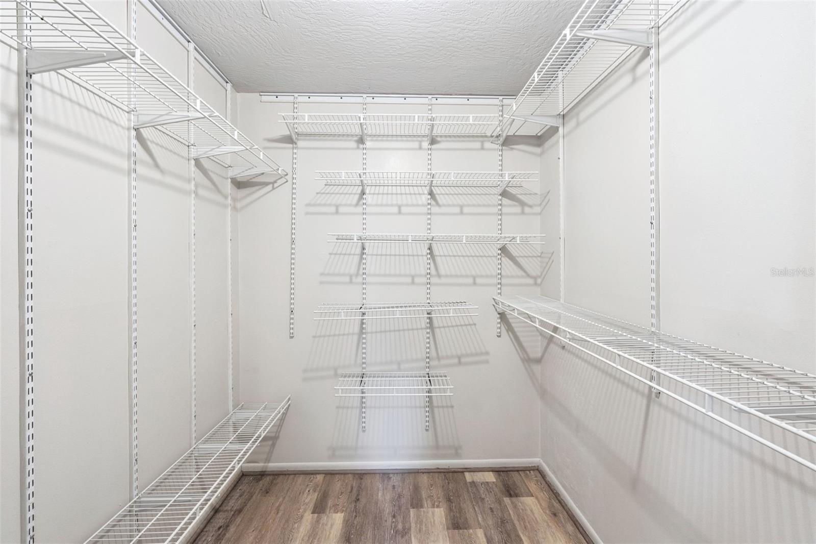 DELTONA LAKES UNIT 04 - Residential