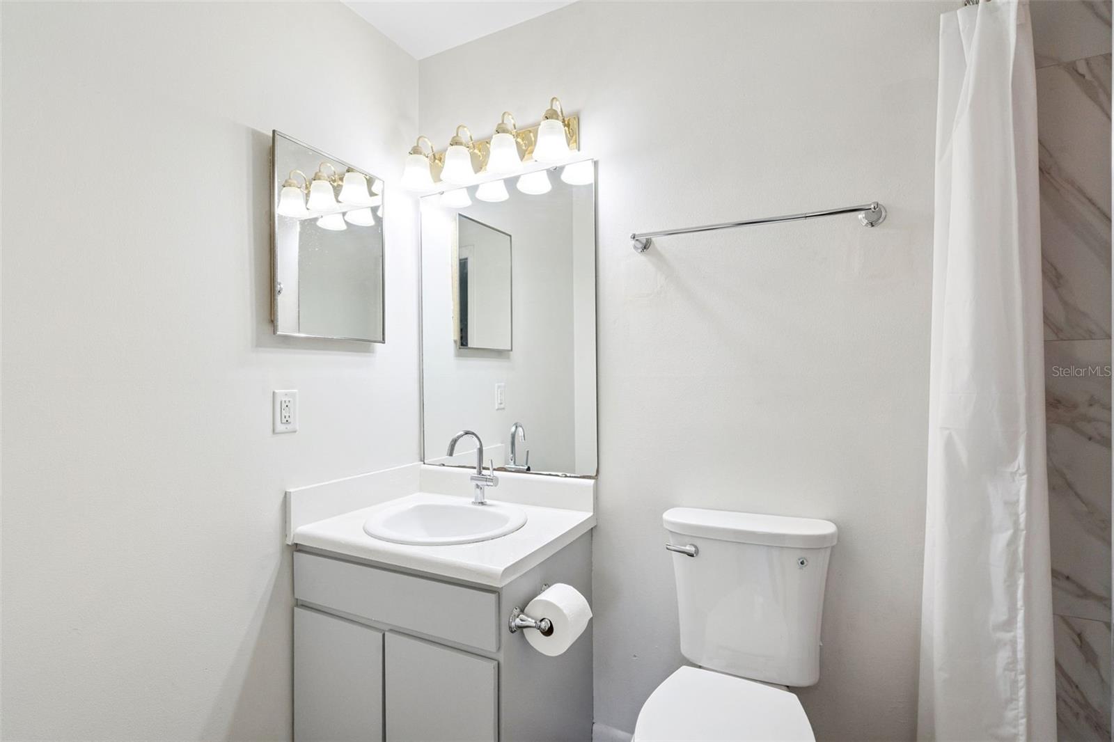 DELTONA LAKES UNIT 04 - Residential