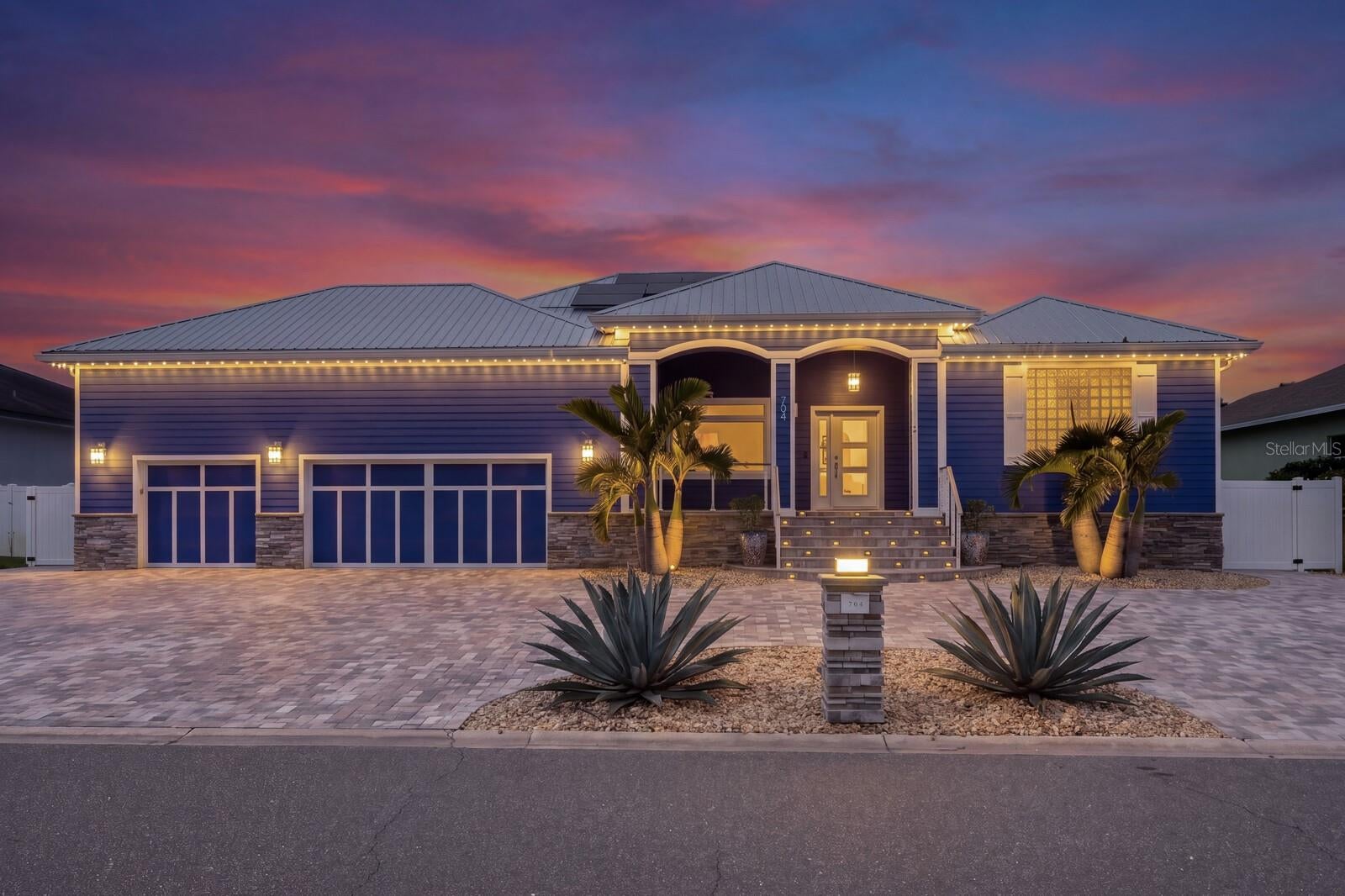 704 EAGLE LANE