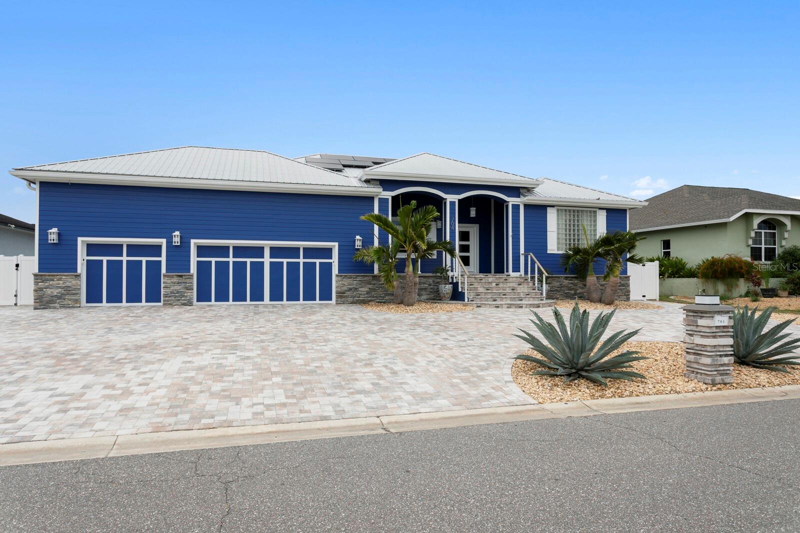 704 EAGLE LANE