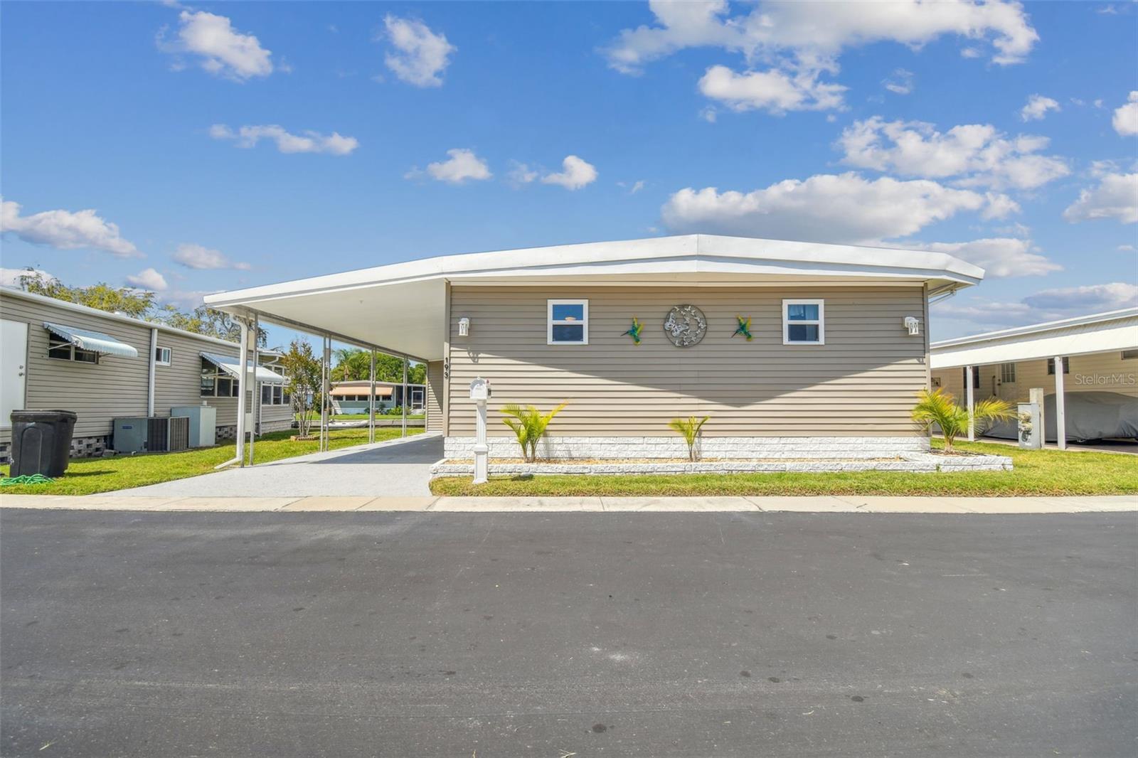 HOLIDAY SHORES MOBILE PARK UNREC - Residential