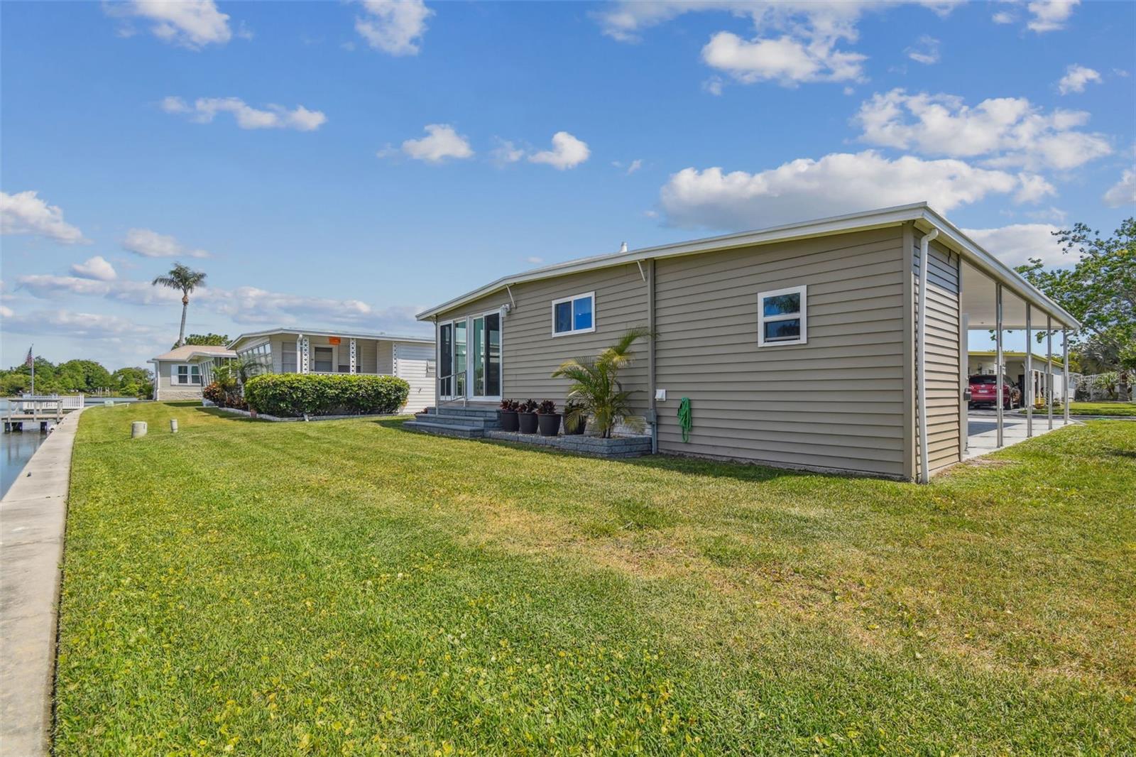 HOLIDAY SHORES MOBILE PARK UNREC - Residential