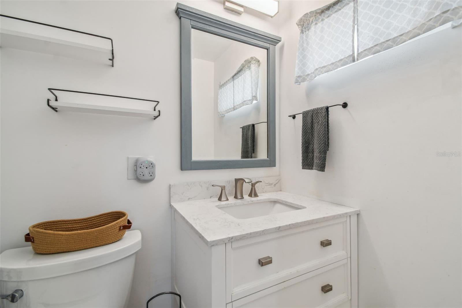 HOLIDAY SHORES MOBILE PARK UNREC - Residential