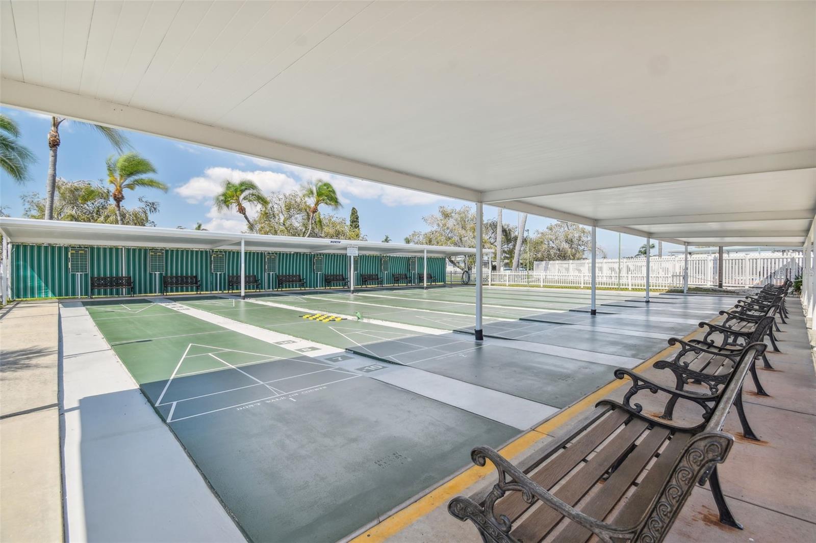 HOLIDAY SHORES MOBILE PARK UNREC - Residential