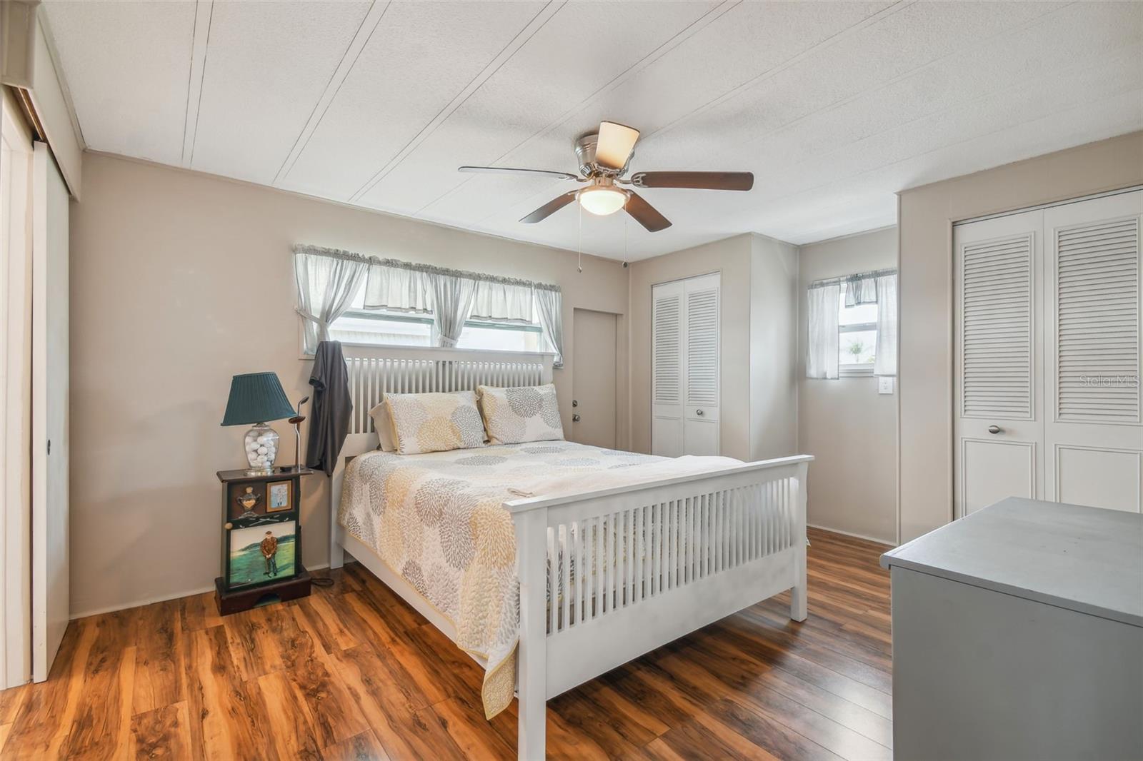 HOLIDAY SHORES MOBILE PARK UNREC - Residential