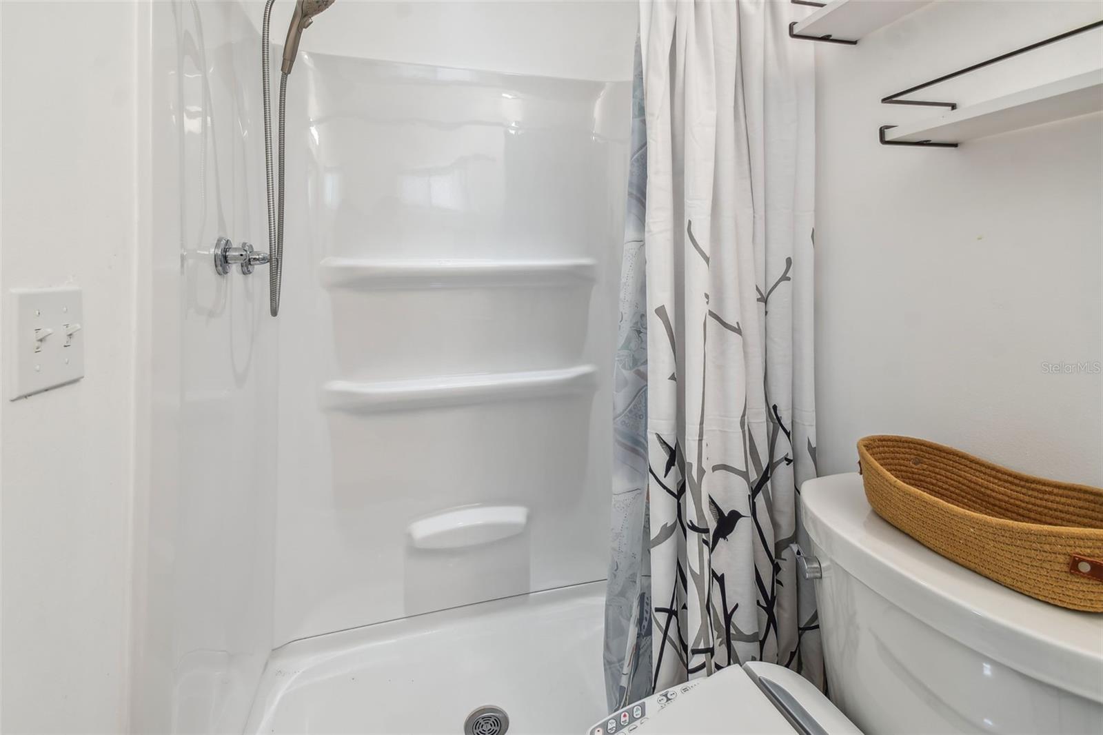 HOLIDAY SHORES MOBILE PARK UNREC - Residential