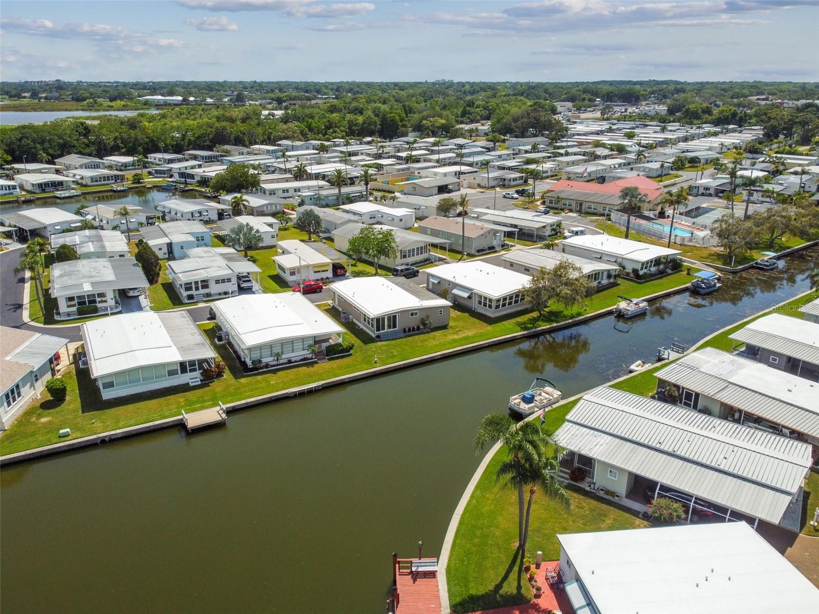 HOLIDAY SHORES MOBILE PARK UNREC - Residential