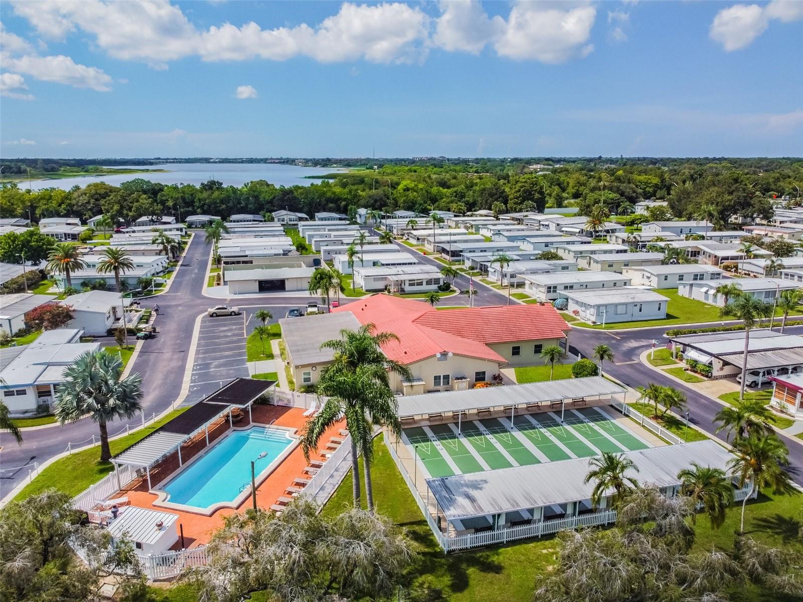 HOLIDAY SHORES MOBILE PARK UNREC - Residential