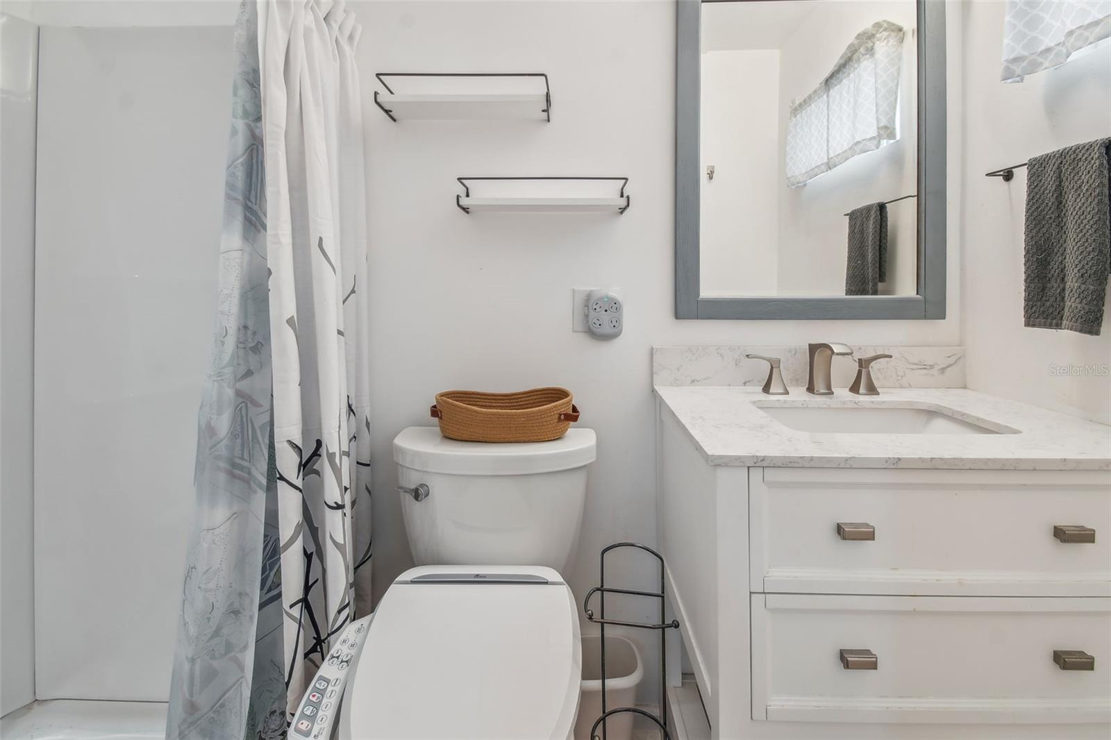 HOLIDAY SHORES MOBILE PARK UNREC - Residential