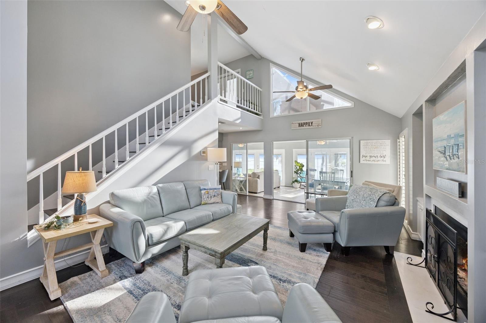 LANCASTER BEACH - Residential