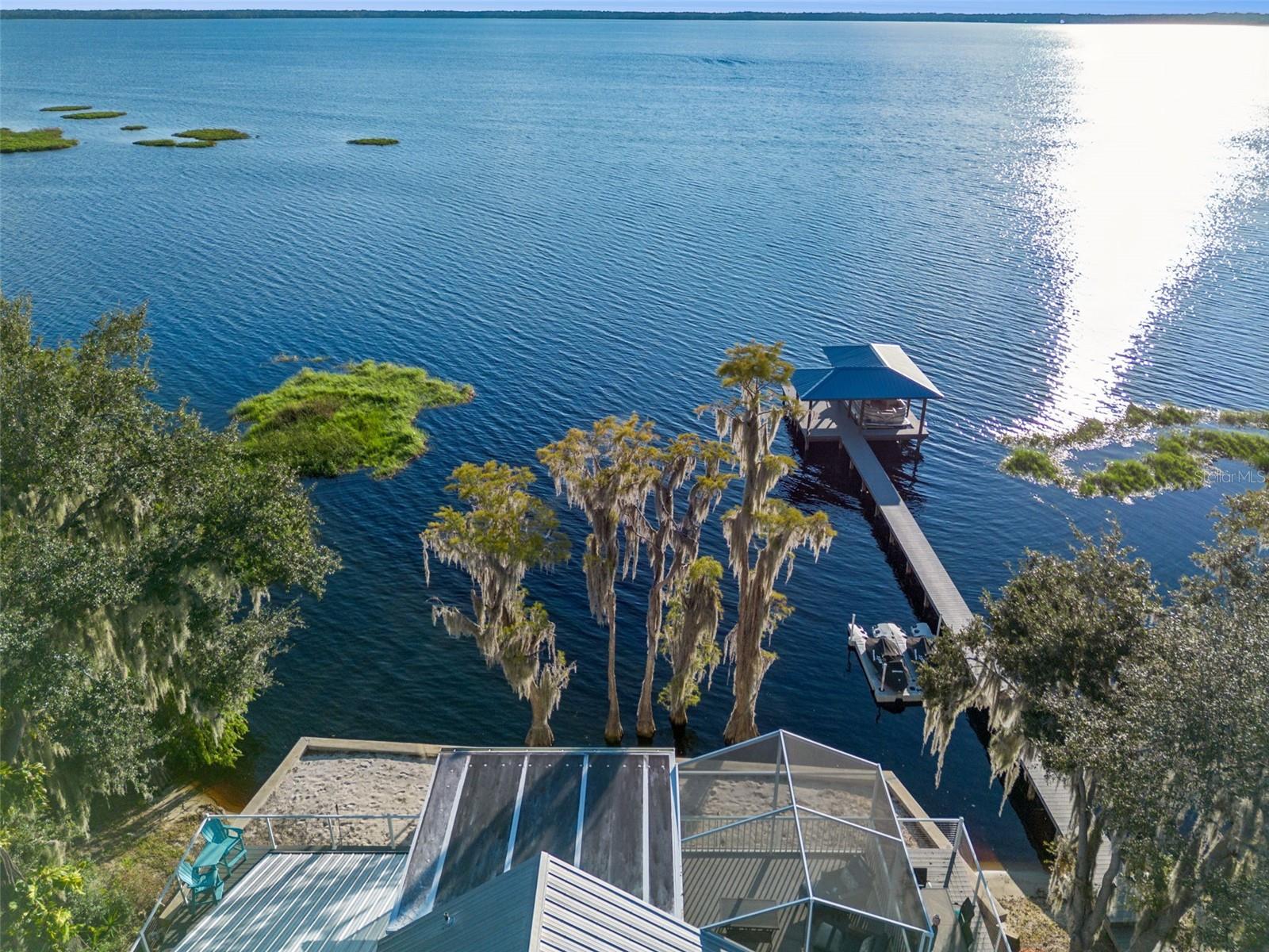 LANCASTER BEACH - Residential