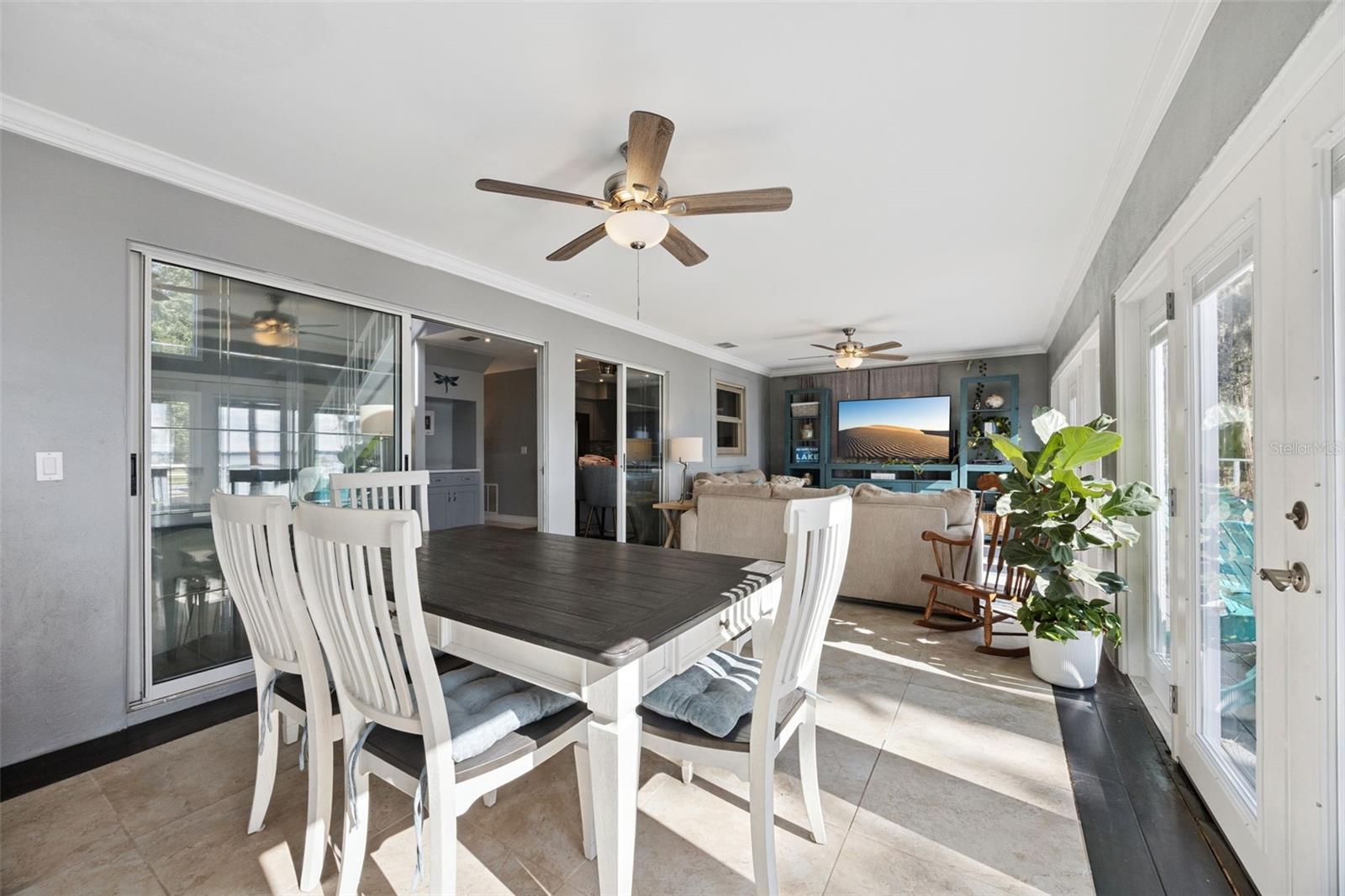 LANCASTER BEACH - Residential