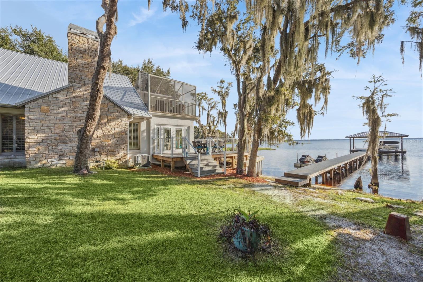 LANCASTER BEACH - Residential