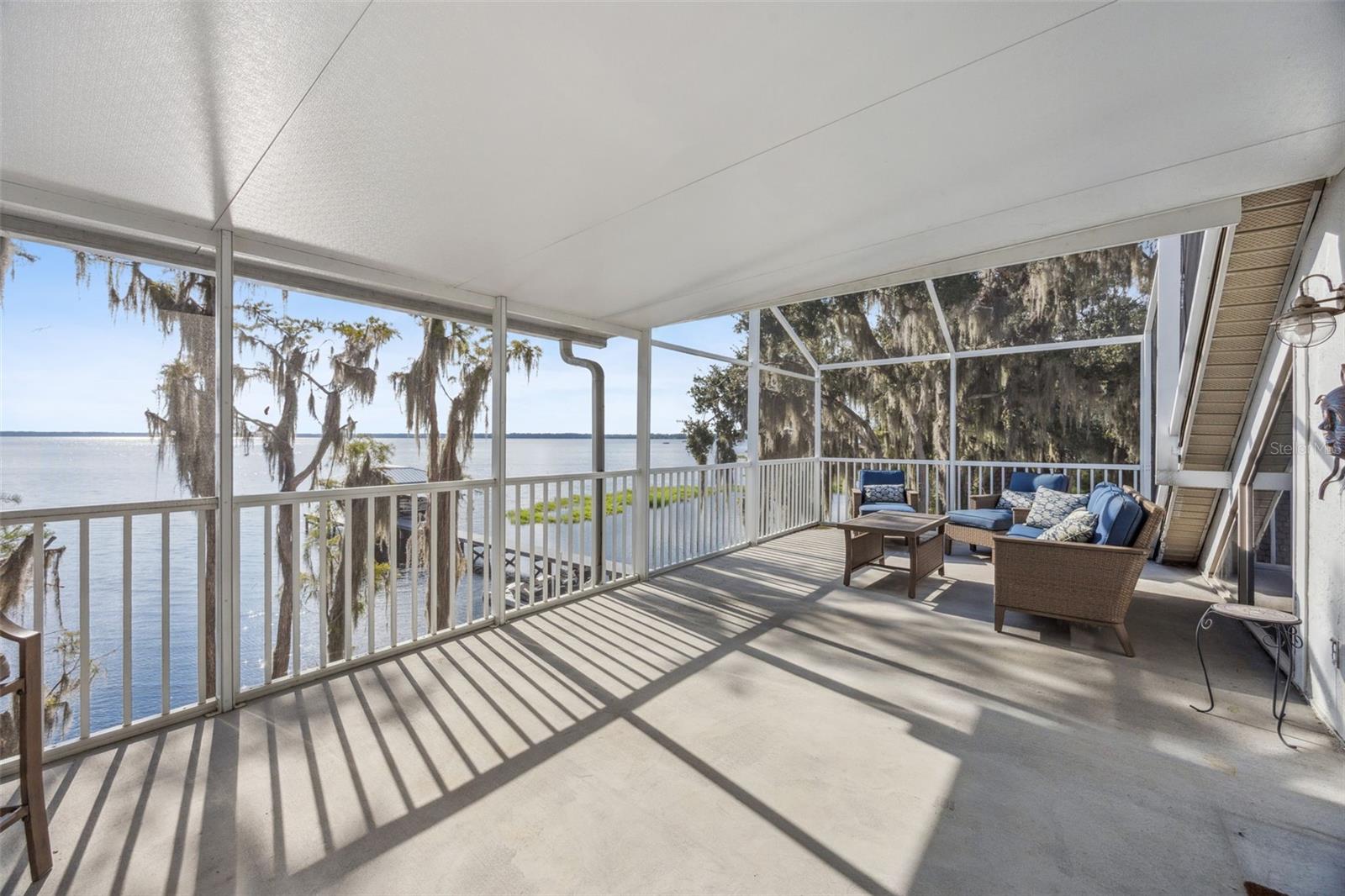 LANCASTER BEACH - Residential