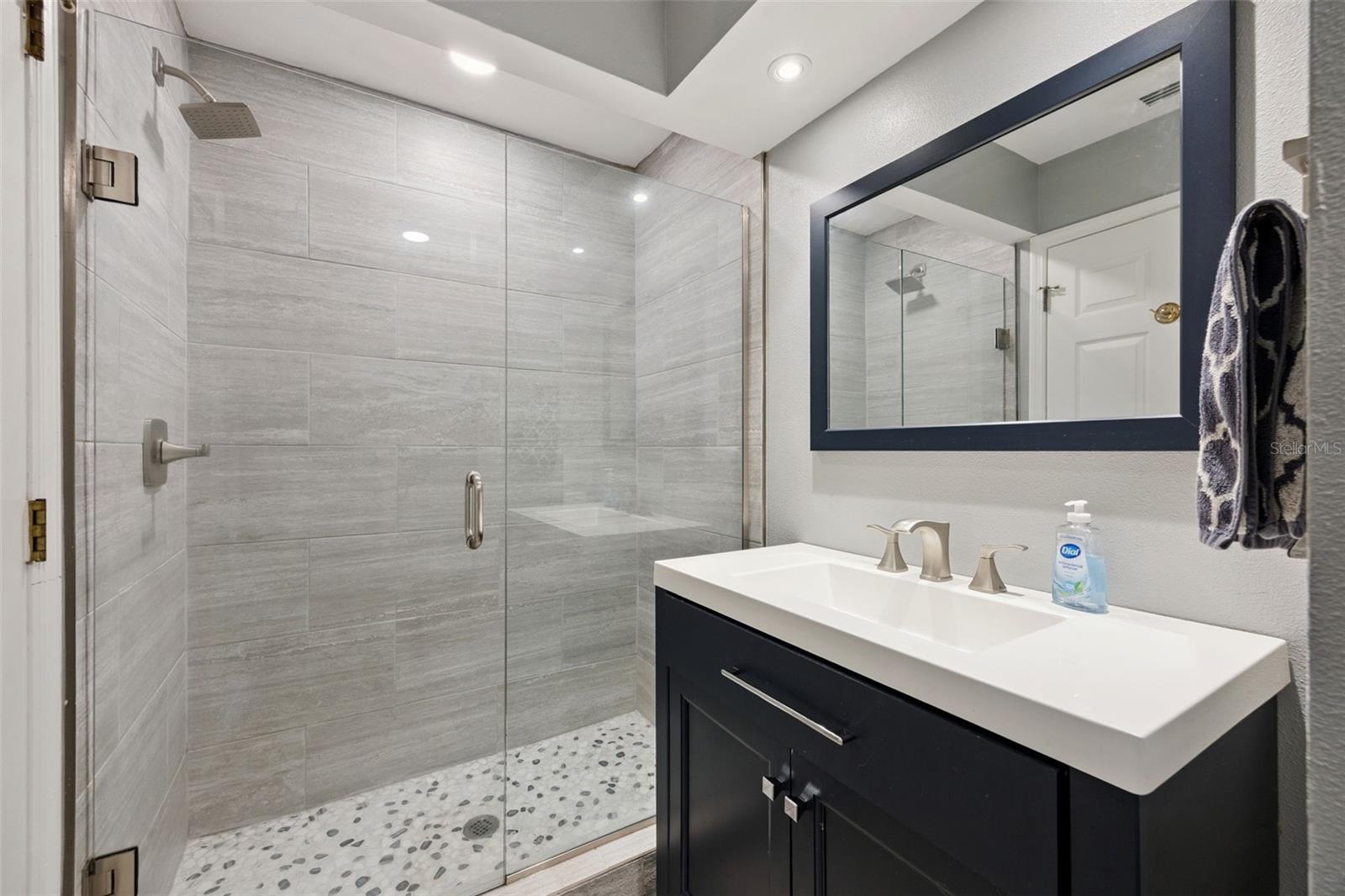 LANCASTER BEACH - Residential