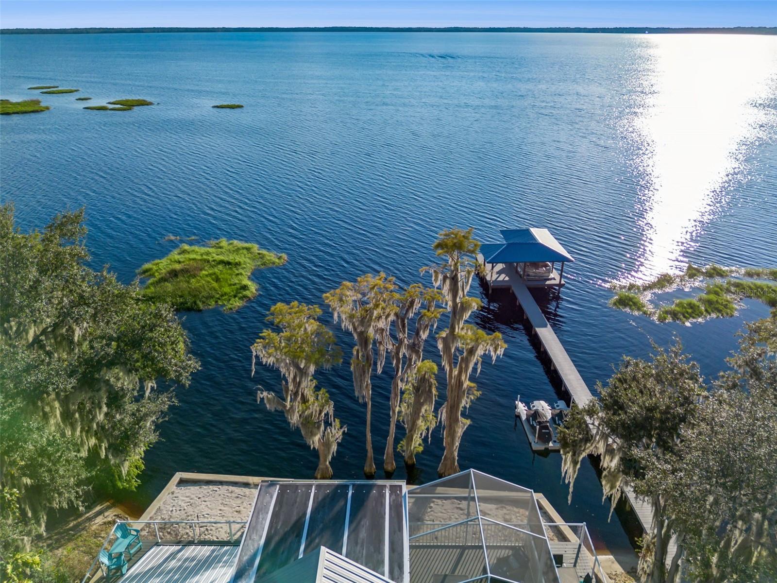 LANCASTER BEACH - Residential