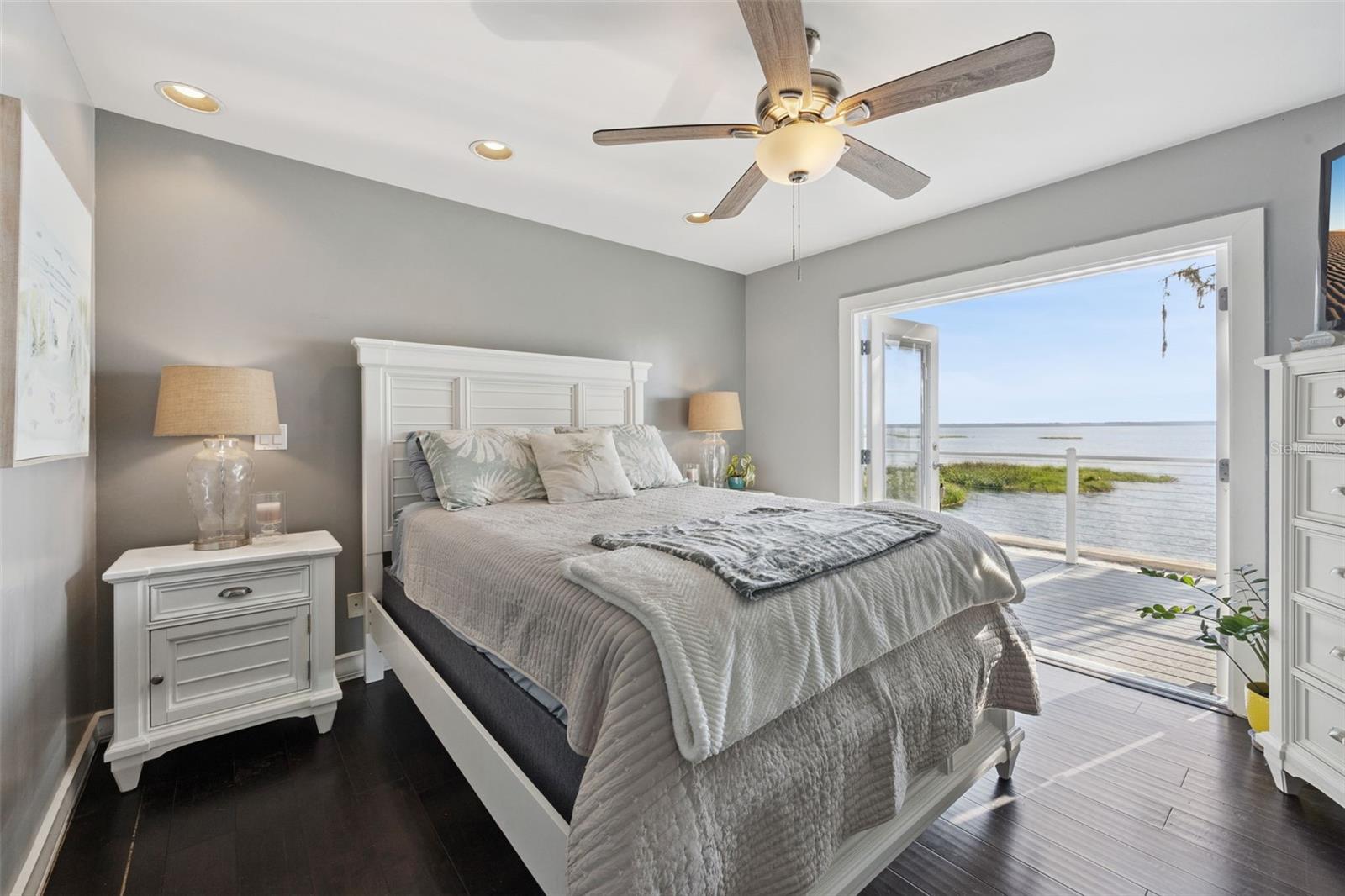 LANCASTER BEACH - Residential