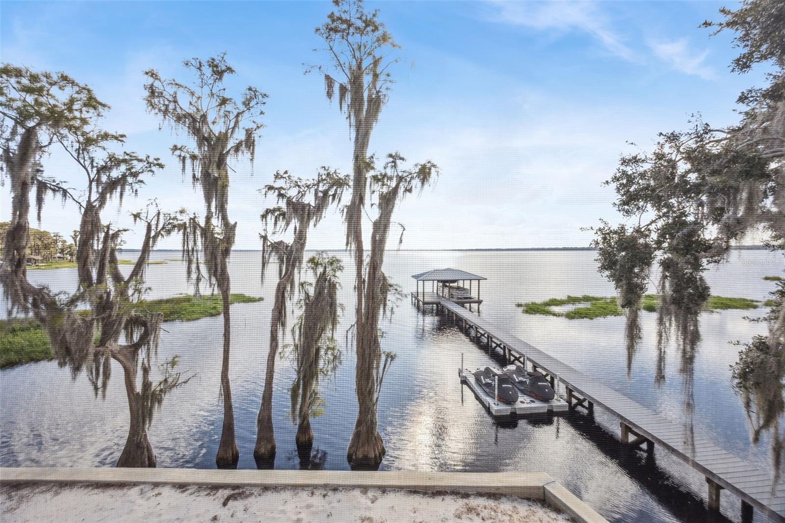 LANCASTER BEACH - Residential