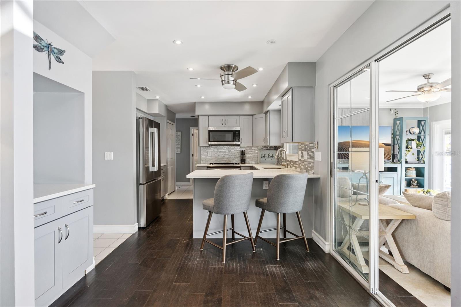 LANCASTER BEACH - Residential