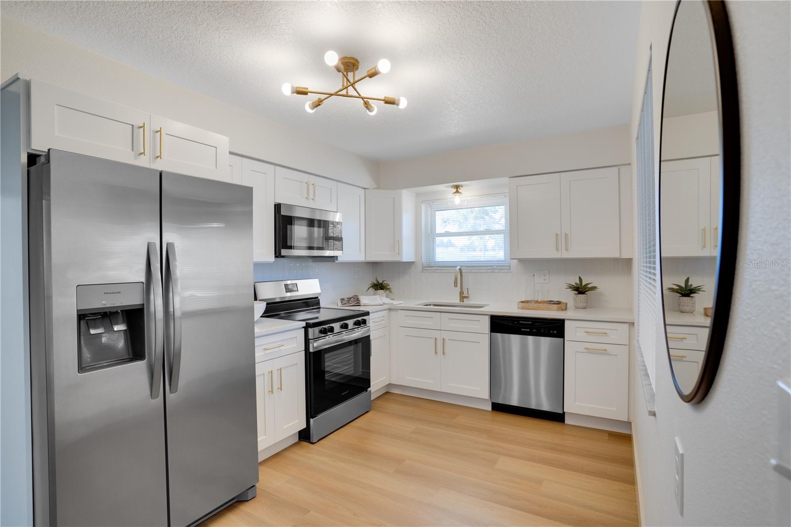 DEL WEBBS SUN CITY FLORIDA UN - Residential