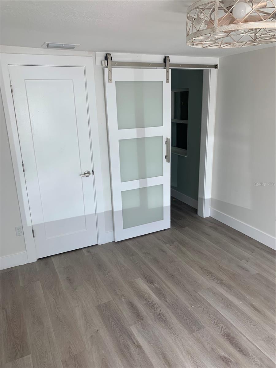 KEW GARDENS - Residential