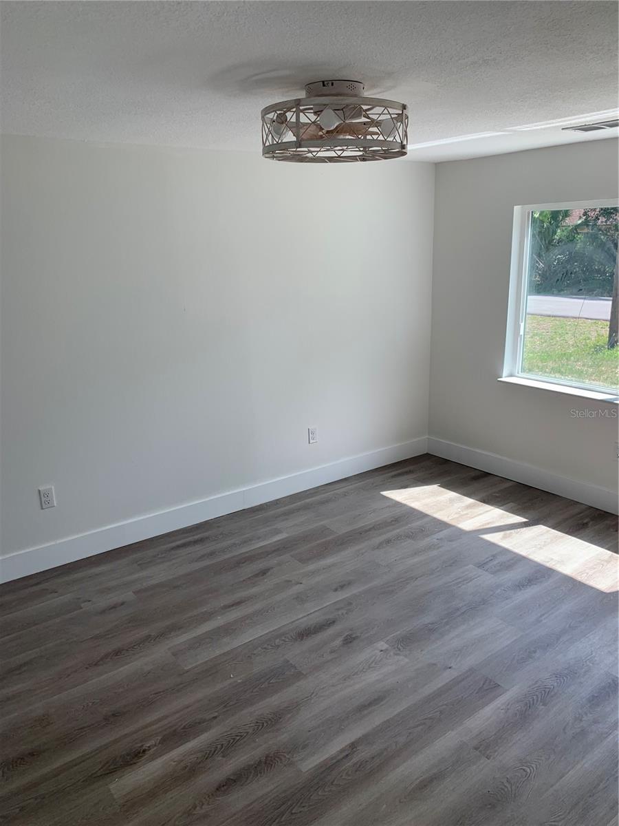 KEW GARDENS - Residential