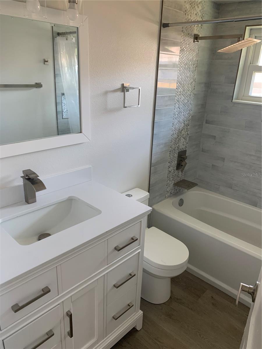 KEW GARDENS - Residential