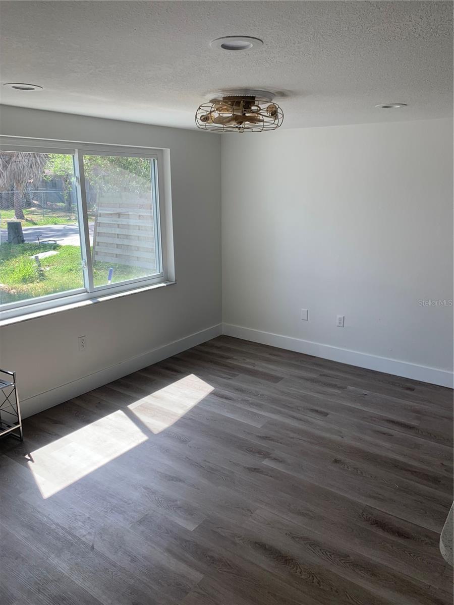 KEW GARDENS - Residential