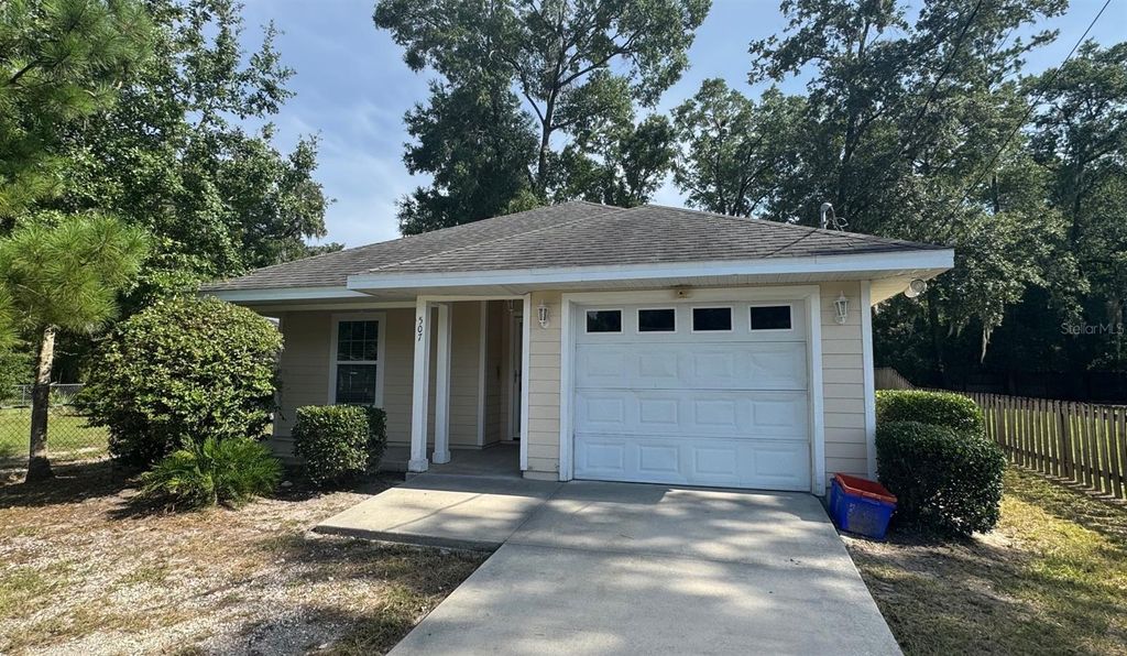 Photo of 507 NW 29th Avenue, Gainesville, FL 32609 (MLS # GC535036)