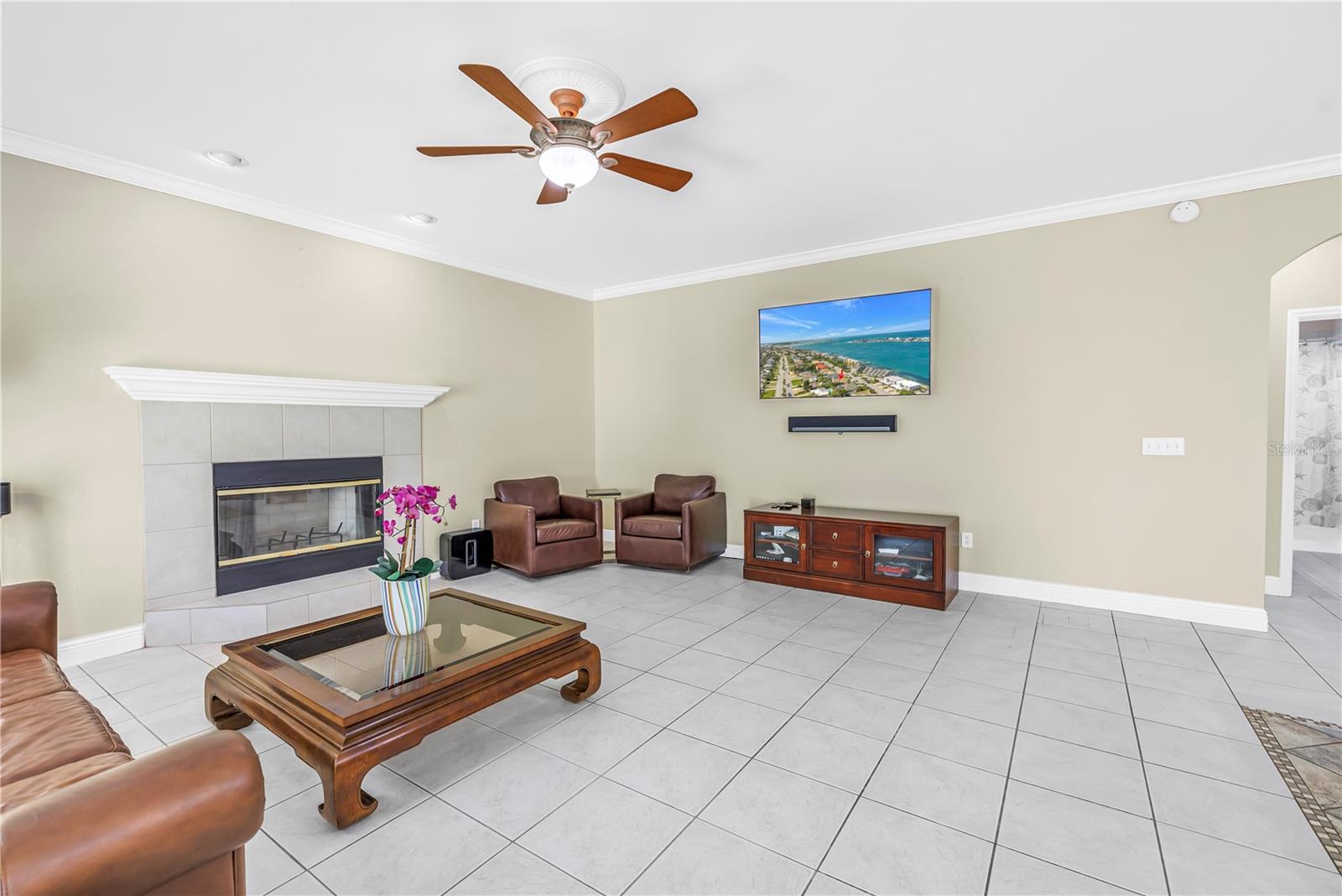TIERRA VERDE UNIT 1 3RD REP - Residential