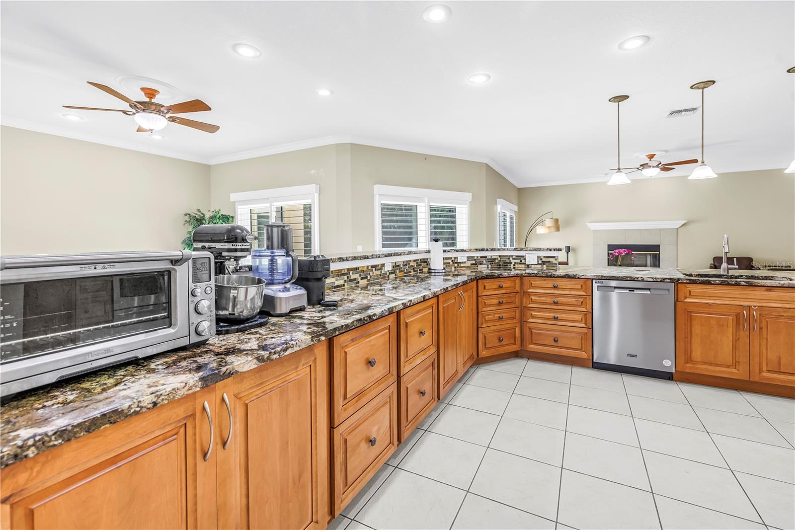 TIERRA VERDE UNIT 1 3RD REP - Residential