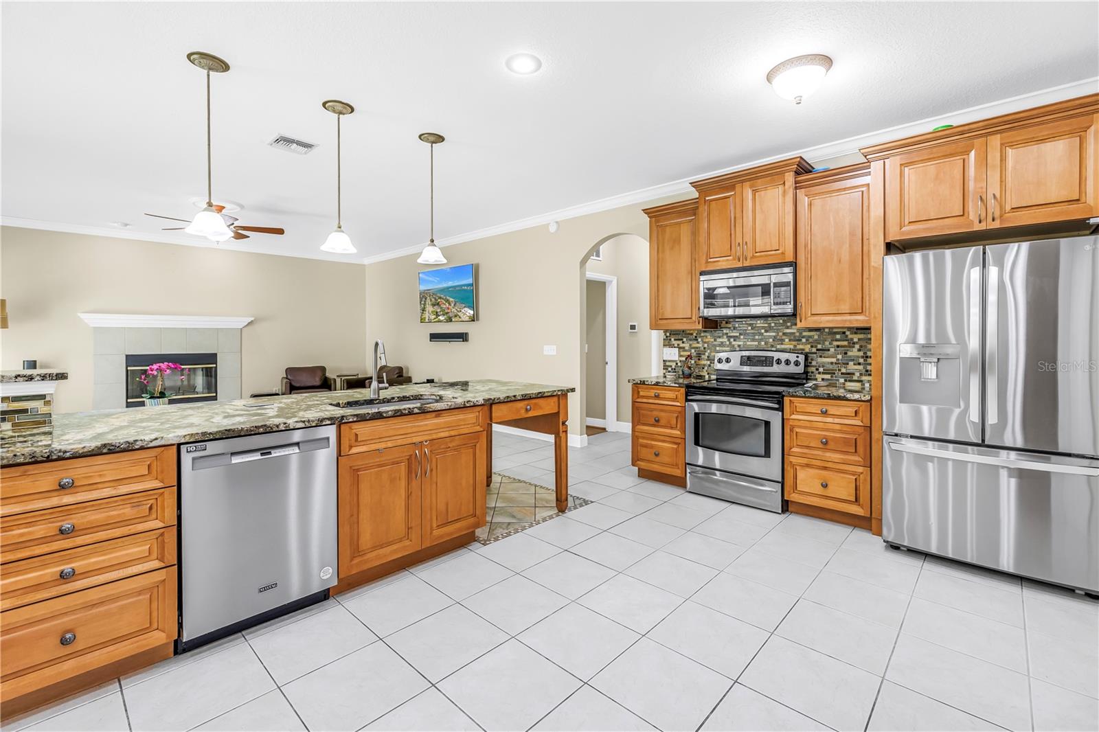TIERRA VERDE UNIT 1 3RD REP - Residential