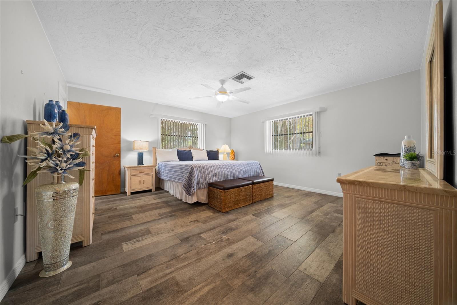 SEVEN LAKES PARKS - Residential