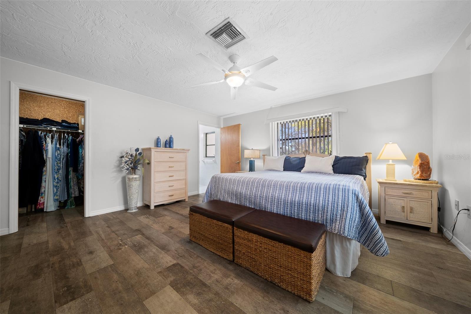 SEVEN LAKES PARKS - Residential