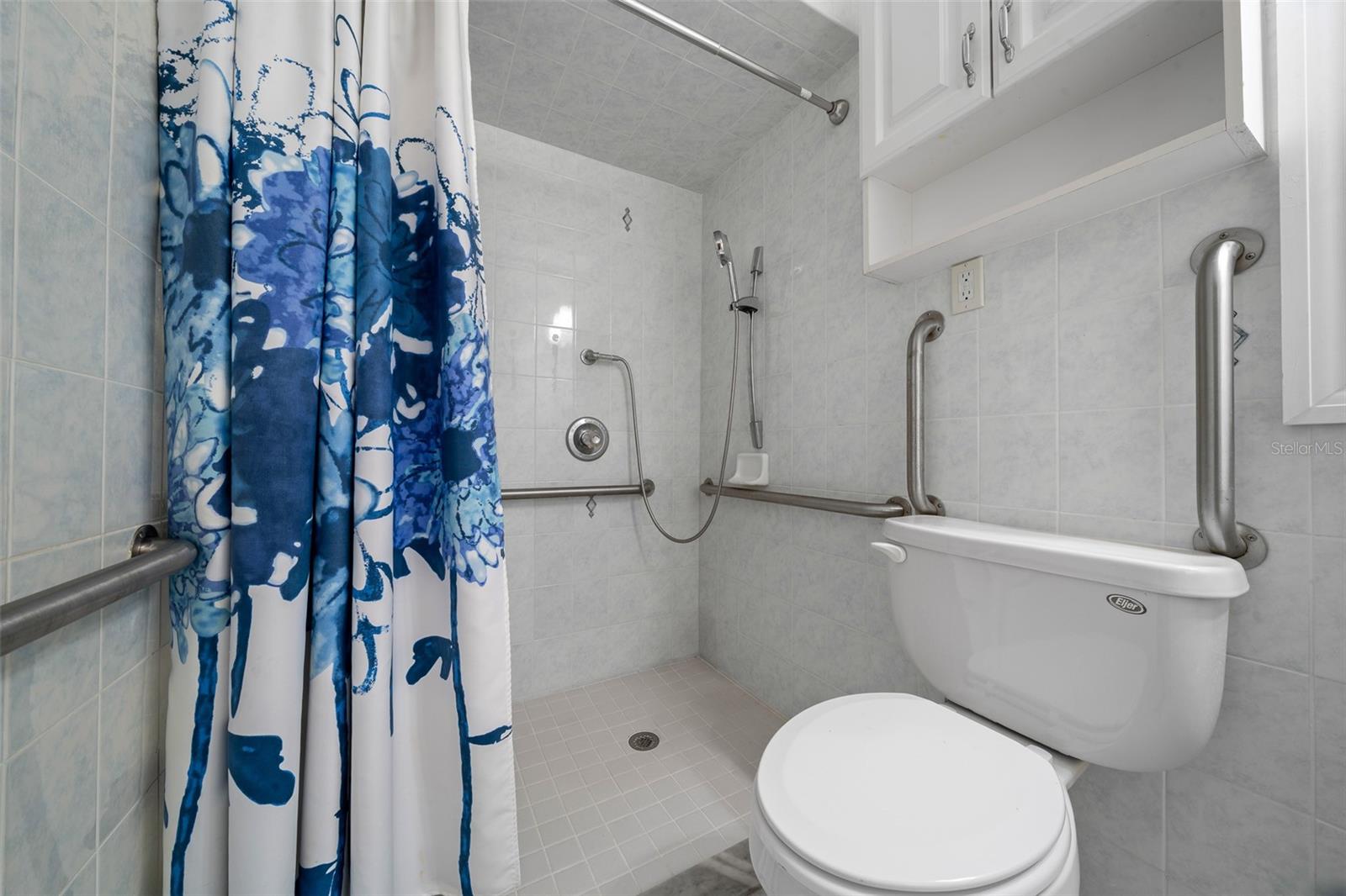 SEVEN LAKES PARKS - Residential