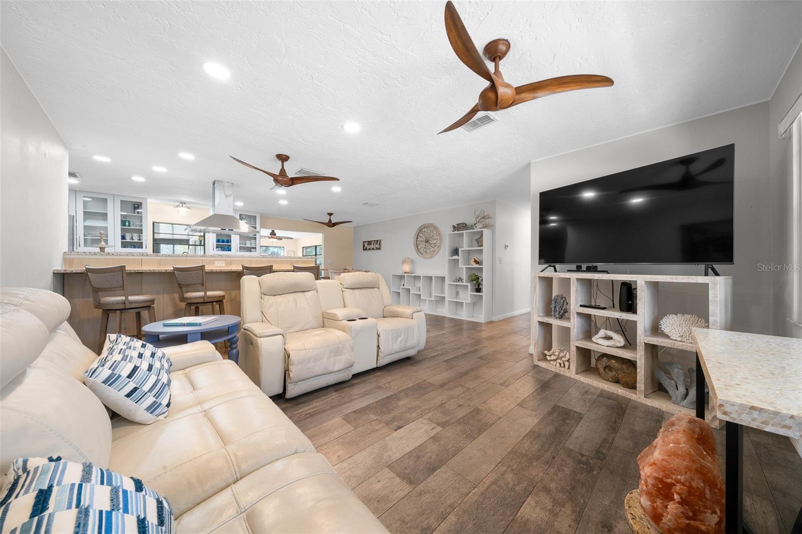 SEVEN LAKES PARKS - Residential