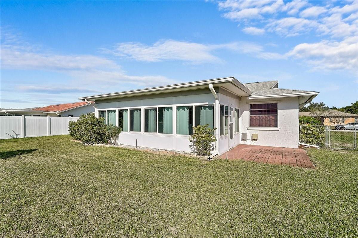 VILLAGE GREEN OF BRADENTON - Residential