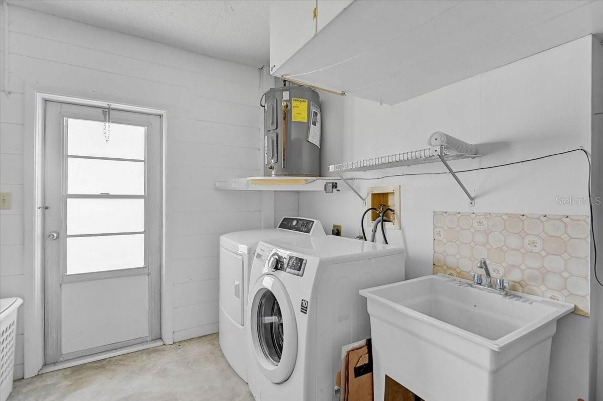 VILLAGE GREEN OF BRADENTON - Residential