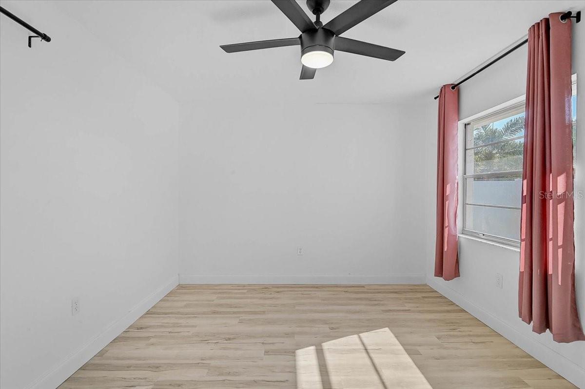 VILLAGE GREEN OF BRADENTON - Residential