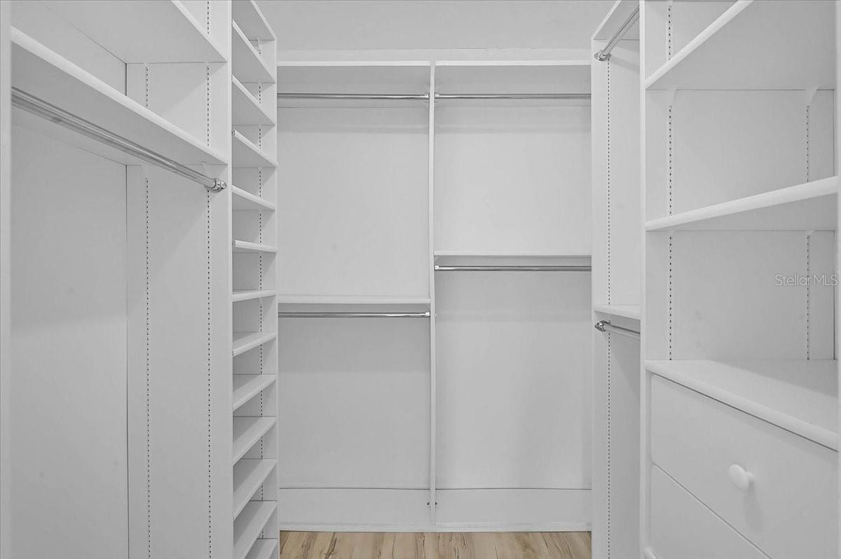 VILLAGE GREEN OF BRADENTON - Residential