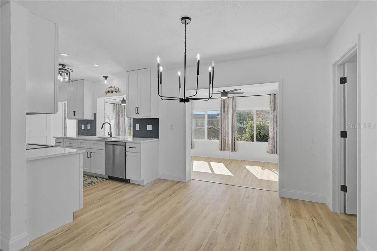 VILLAGE GREEN OF BRADENTON - Residential