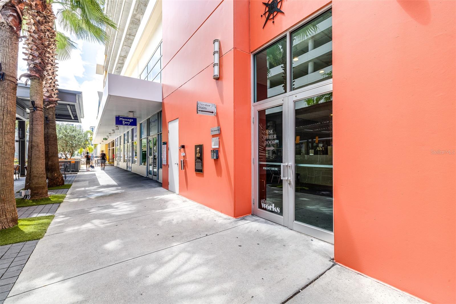 1208 E KENNEDY BOULEVARD 318